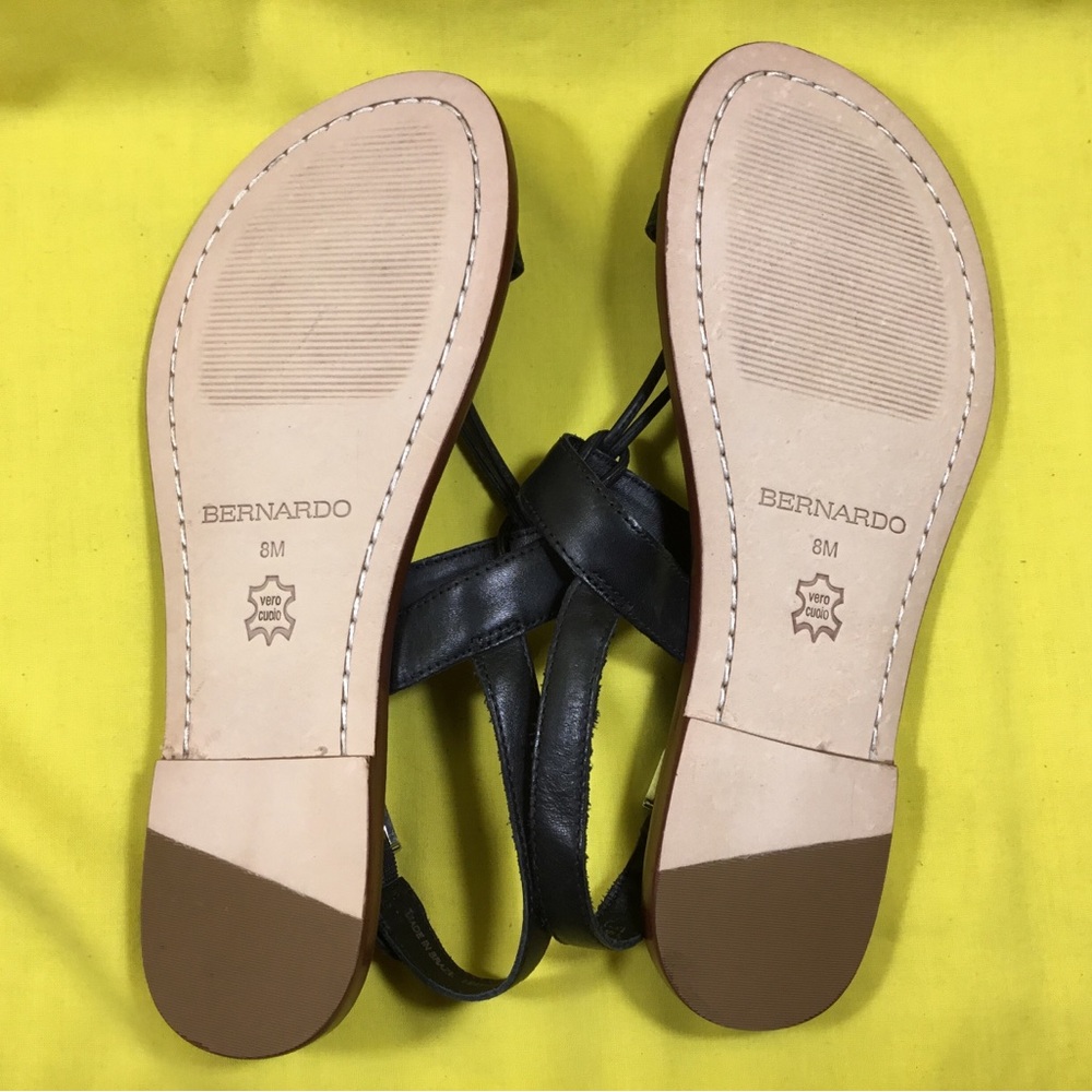 Bernardo Black Leather T-Style Ankle Strap Sandals SZ 8 NWT - Picture 10 of 10